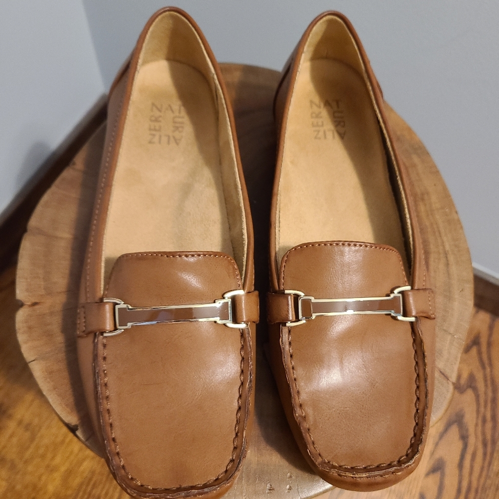 Woman's Naturalizer brown loafers